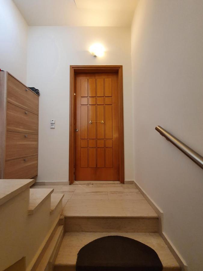 Family Cozy Apartment 伊拉克利翁 外观 照片
