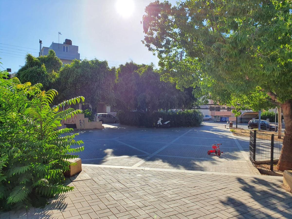Family Cozy Apartment 伊拉克利翁 外观 照片